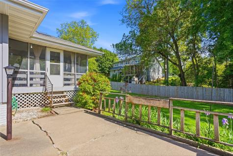 2613 Hillside Drive Iowa City IA 52245