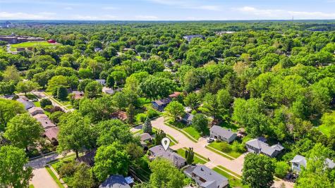 2613 Hillside Drive Iowa City IA 52245
