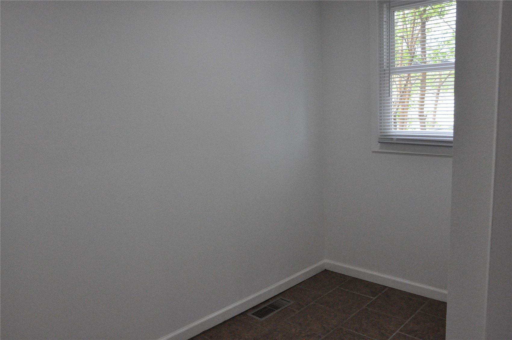 919 10th SE Cedar Rapids IA 52403