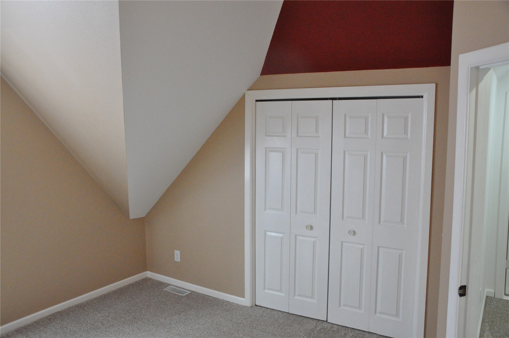 919 10th SE Cedar Rapids IA 52403
