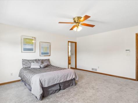 4200 Creekview Drive Marion IA 52302