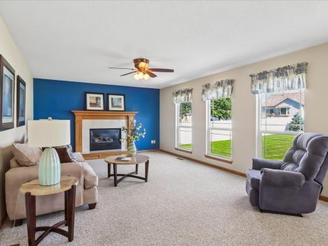 4200 Creekview Drive Marion IA 52302