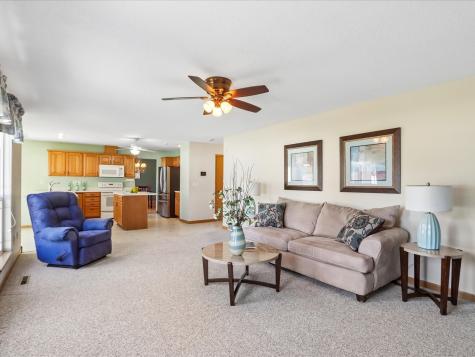 4200 Creekview Drive Marion IA 52302