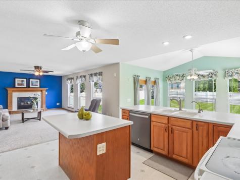 4200 Creekview Drive Marion IA 52302