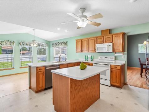 4200 Creekview Drive Marion IA 52302