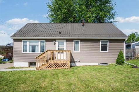 1600 23RD Street NW Cedar Rapids IA 52405
