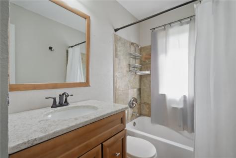 1600 23rd Street NW Cedar Rapids IA 52405