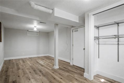 1600 23rd Street NW Cedar Rapids IA 52405