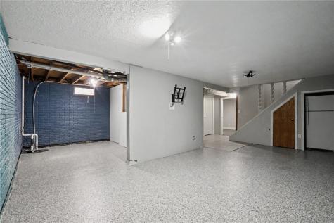 1600 23rd Street NW Cedar Rapids IA 52405