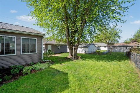 1600 23rd Street NW Cedar Rapids IA 52405