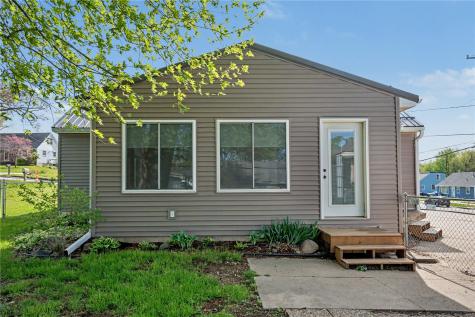 1600 23rd Street NW Cedar Rapids IA 52405
