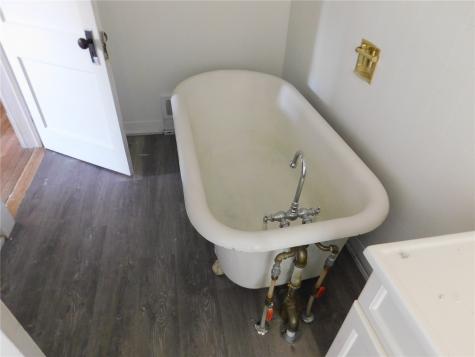 403 Walnut Street Tipton IA 52772