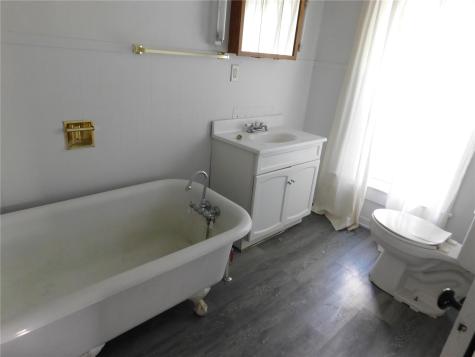 403 Walnut Street Tipton IA 52772