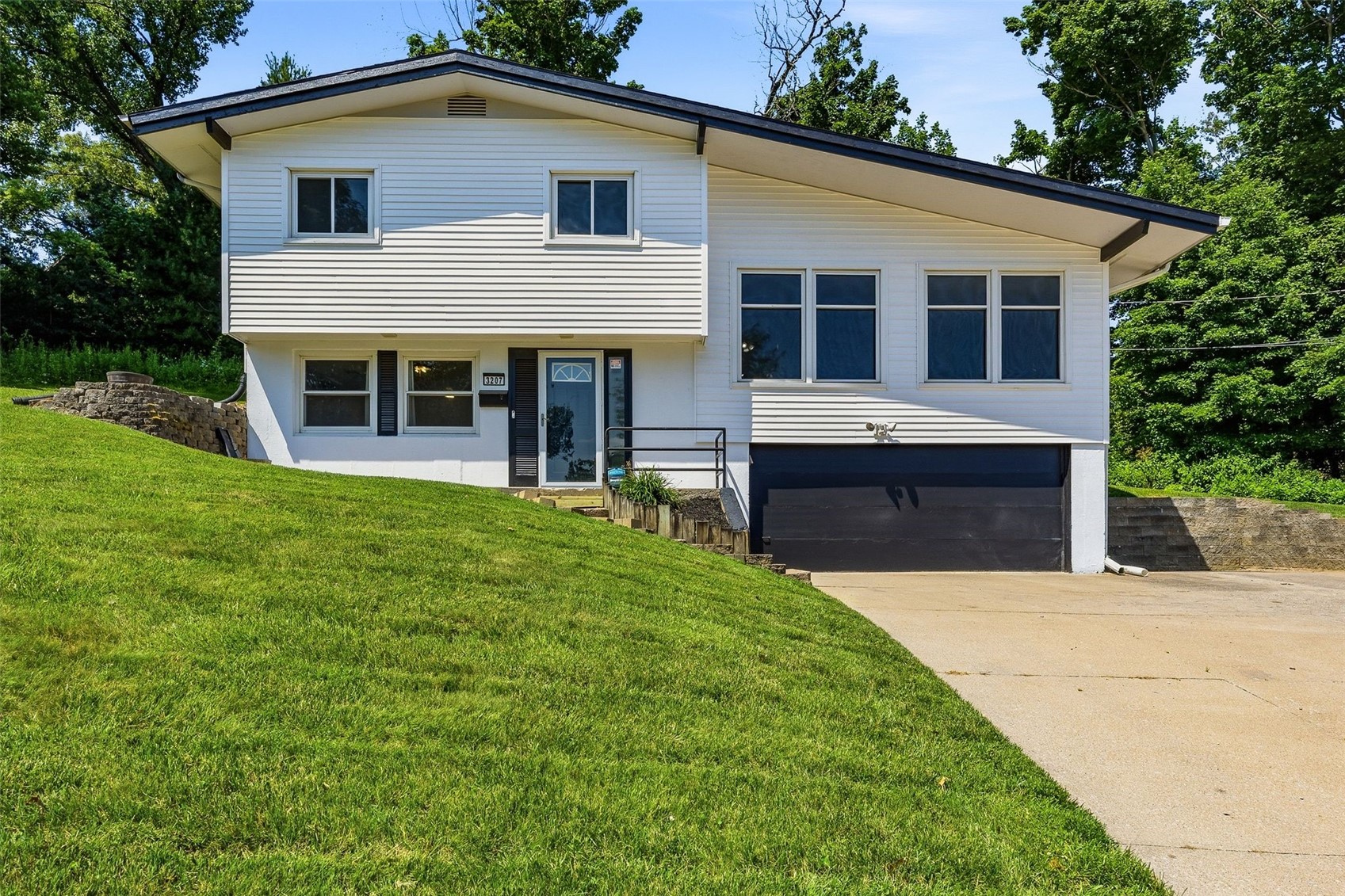 3207 Rosewood Court NE Cedar Rapids IA 52402