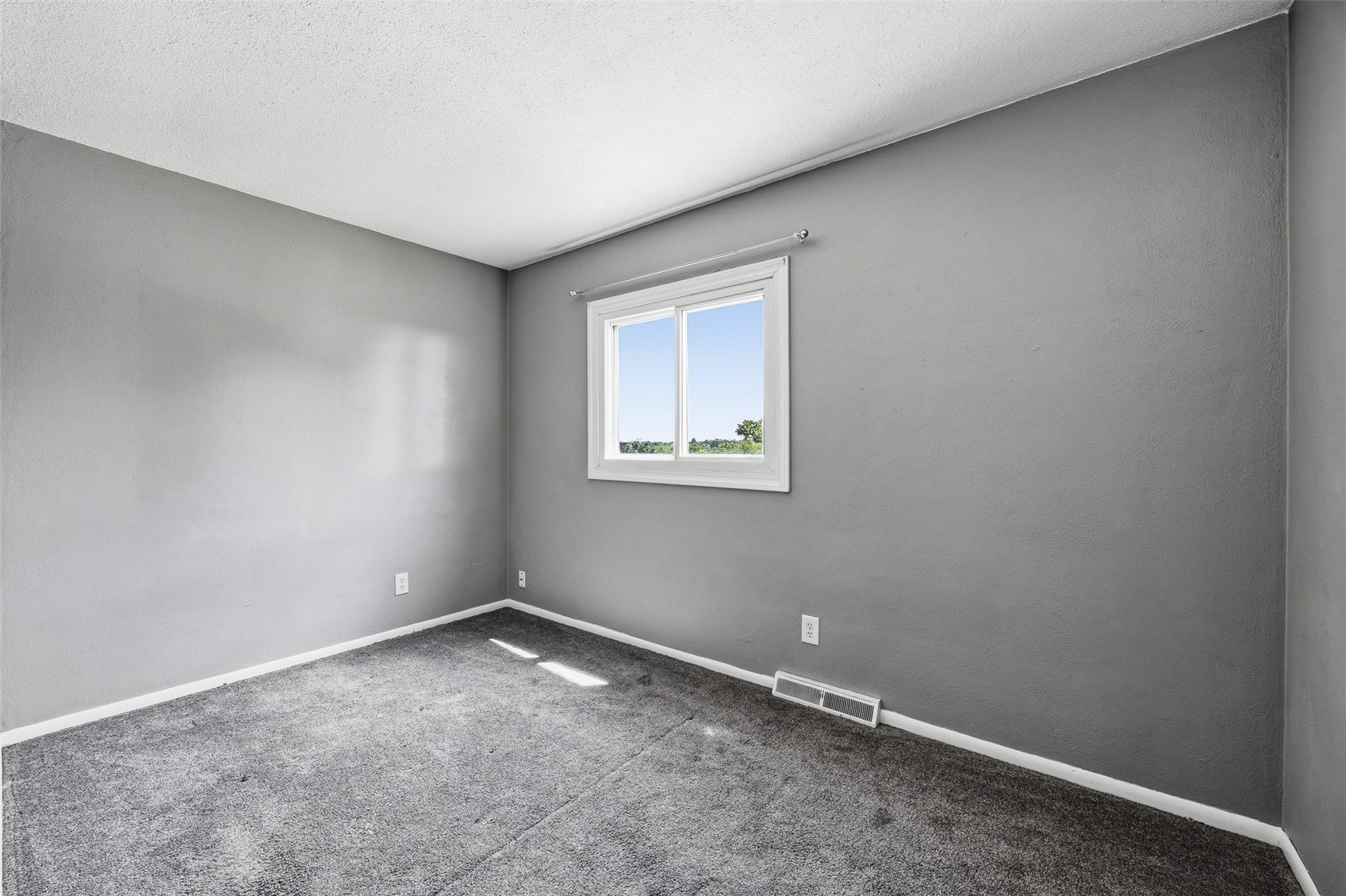 3207 Rosewood Court NE Cedar Rapids IA 52402