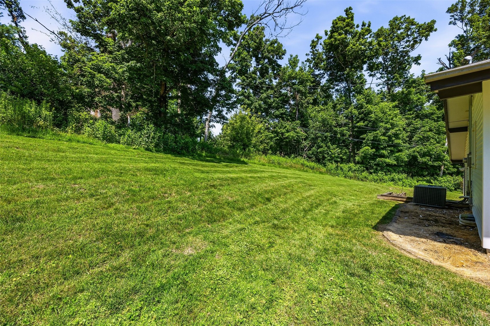 3207 Rosewood Court NE Cedar Rapids IA 52402