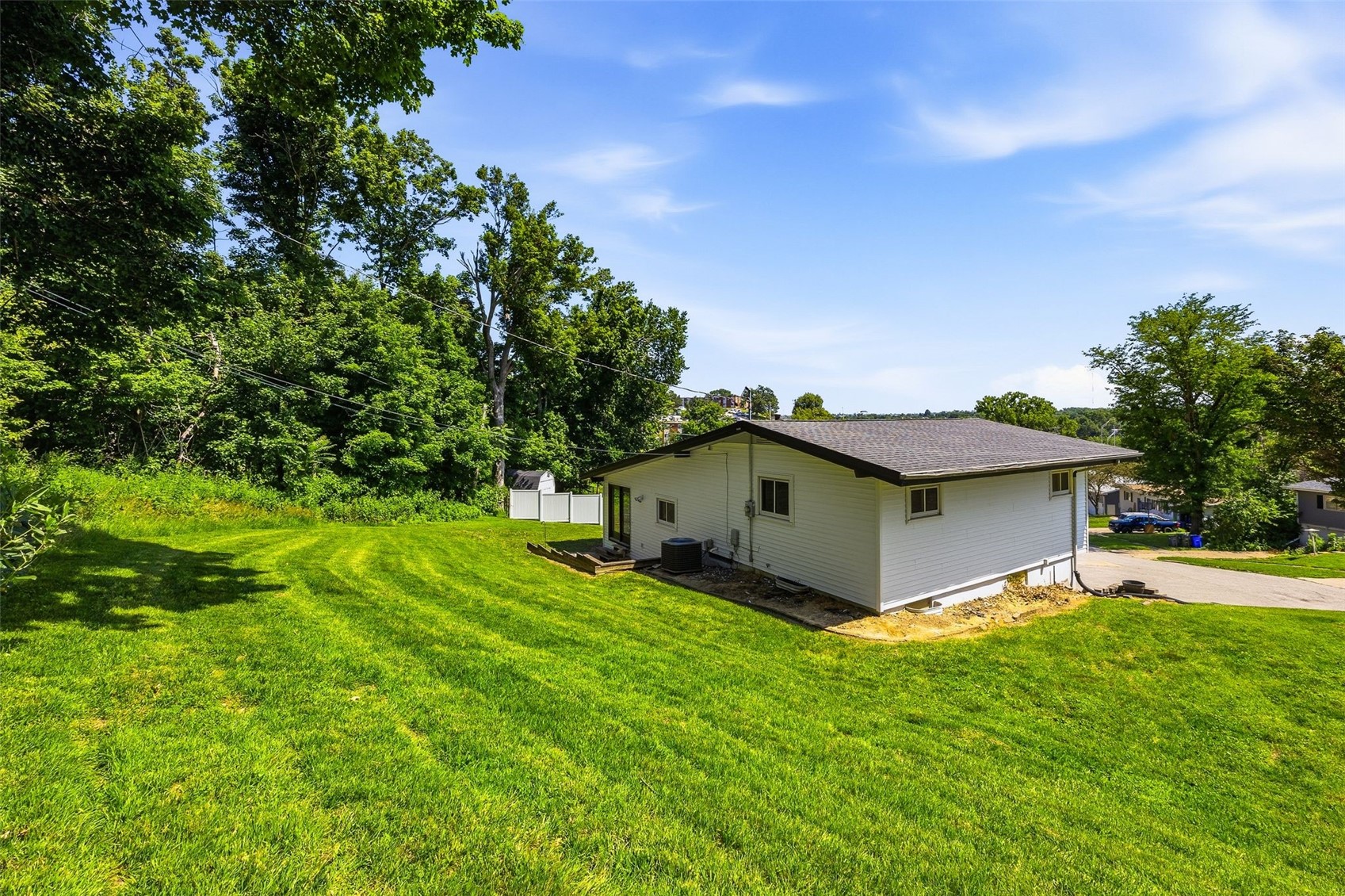 3207 Rosewood Court NE Cedar Rapids IA 52402