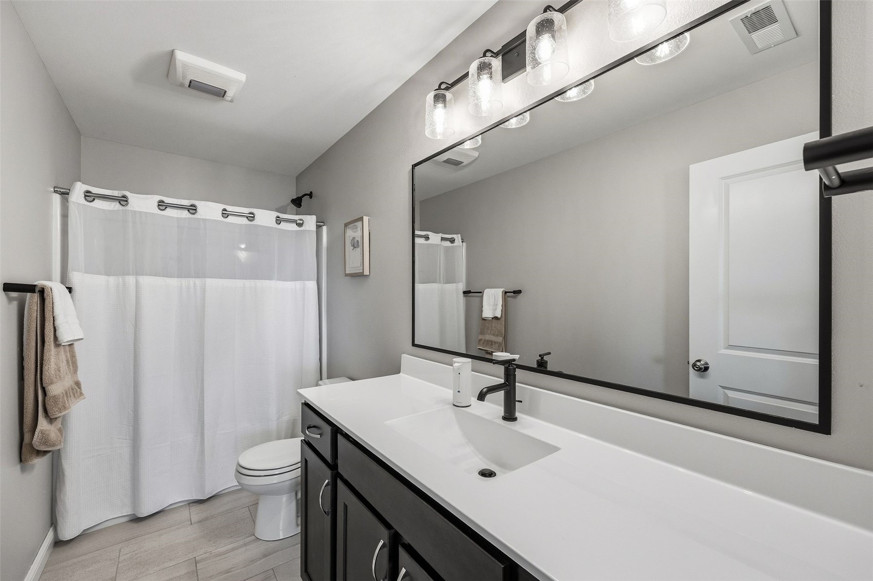 2408 Nature Ridge Drive NW Palo IA 52324