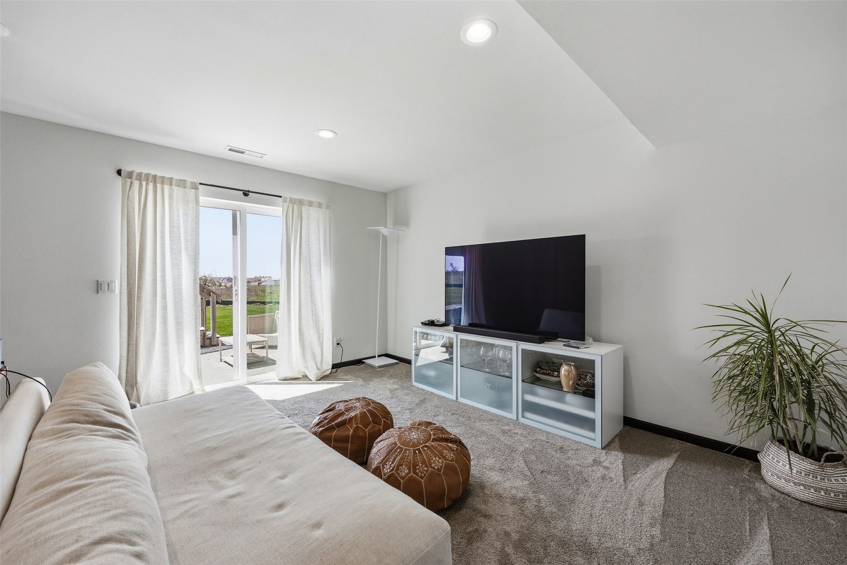 2408 Nature Ridge Drive NW Palo IA 52324