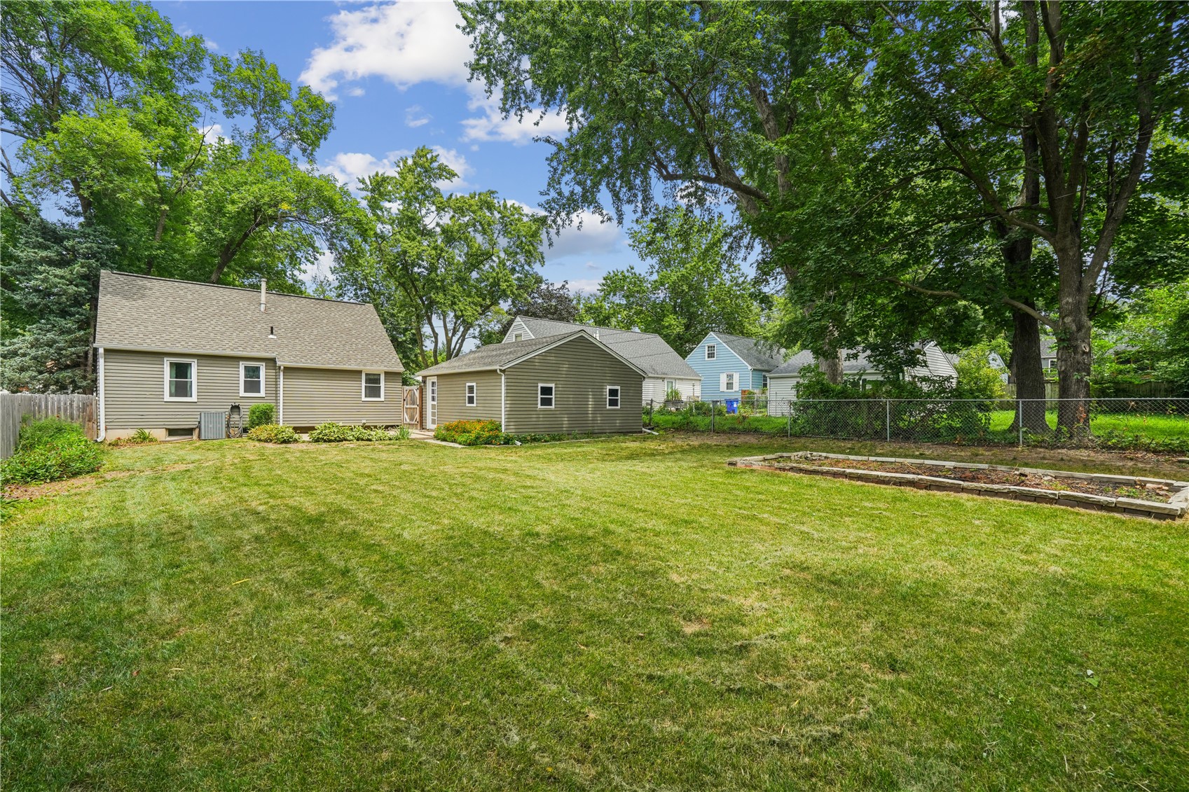 2849 13th Avenue SE Cedar Rapids IA 52403