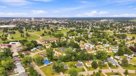 2503 Indiana Street SW Cedar Rapids IA 52404