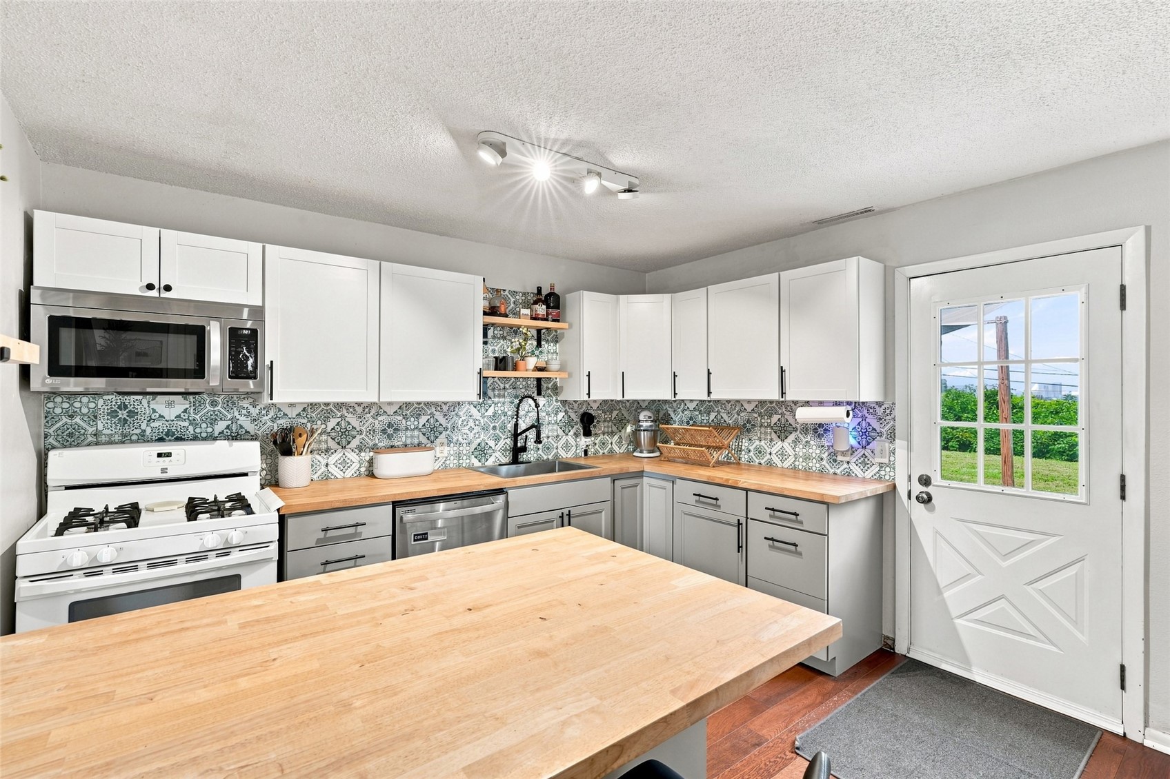 2503 Indiana Street SW Cedar Rapids IA 52404