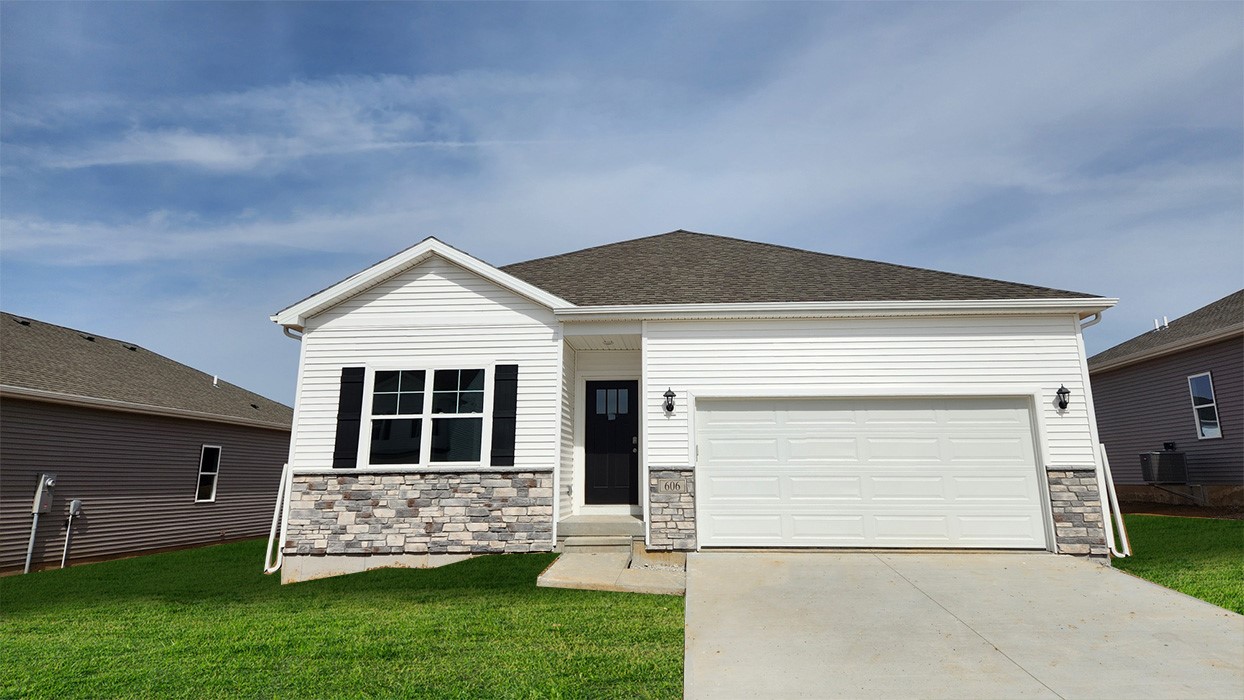 2786 Cecelia Drive Hiawatha IA 52233