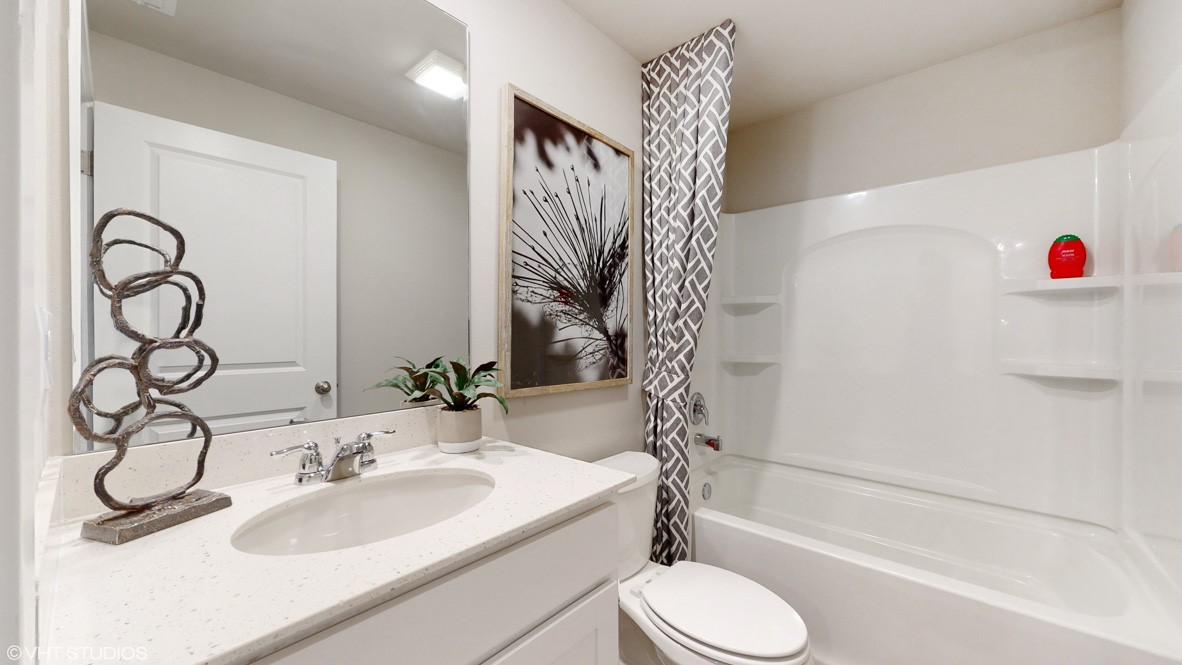 2786 Cecelia Drive Hiawatha IA 52233
