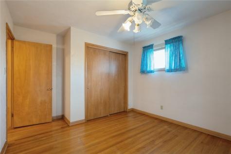 325 29th Street NW Cedar Rapids IA 52405