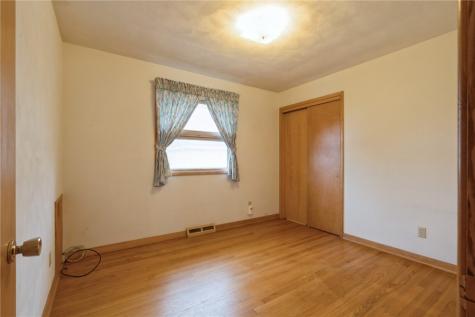 325 29th Street NW Cedar Rapids IA 52405