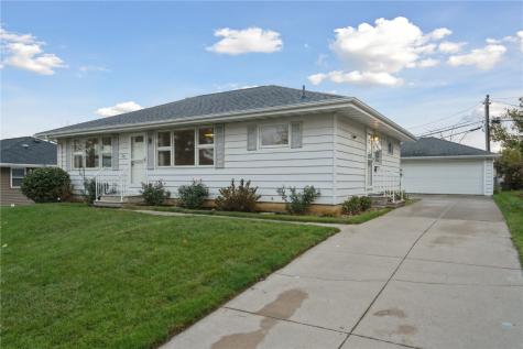 325 29th Street NW Cedar Rapids IA 52405