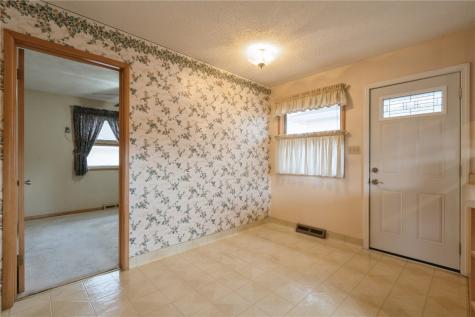 325 29th Street NW Cedar Rapids IA 52405