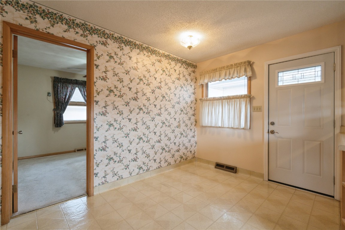 325 29th Street NW Cedar Rapids IA 52405