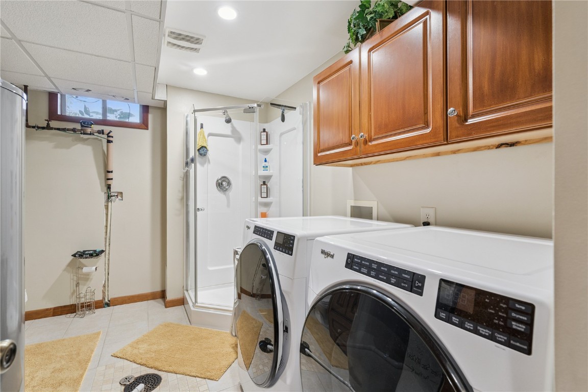225 31st Street NW Cedar Rapids IA 52405