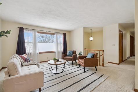 225 31st Street NW Cedar Rapids IA 52405
