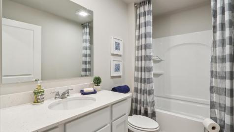2790 Cecelia Drive Hiawatha IA 52233