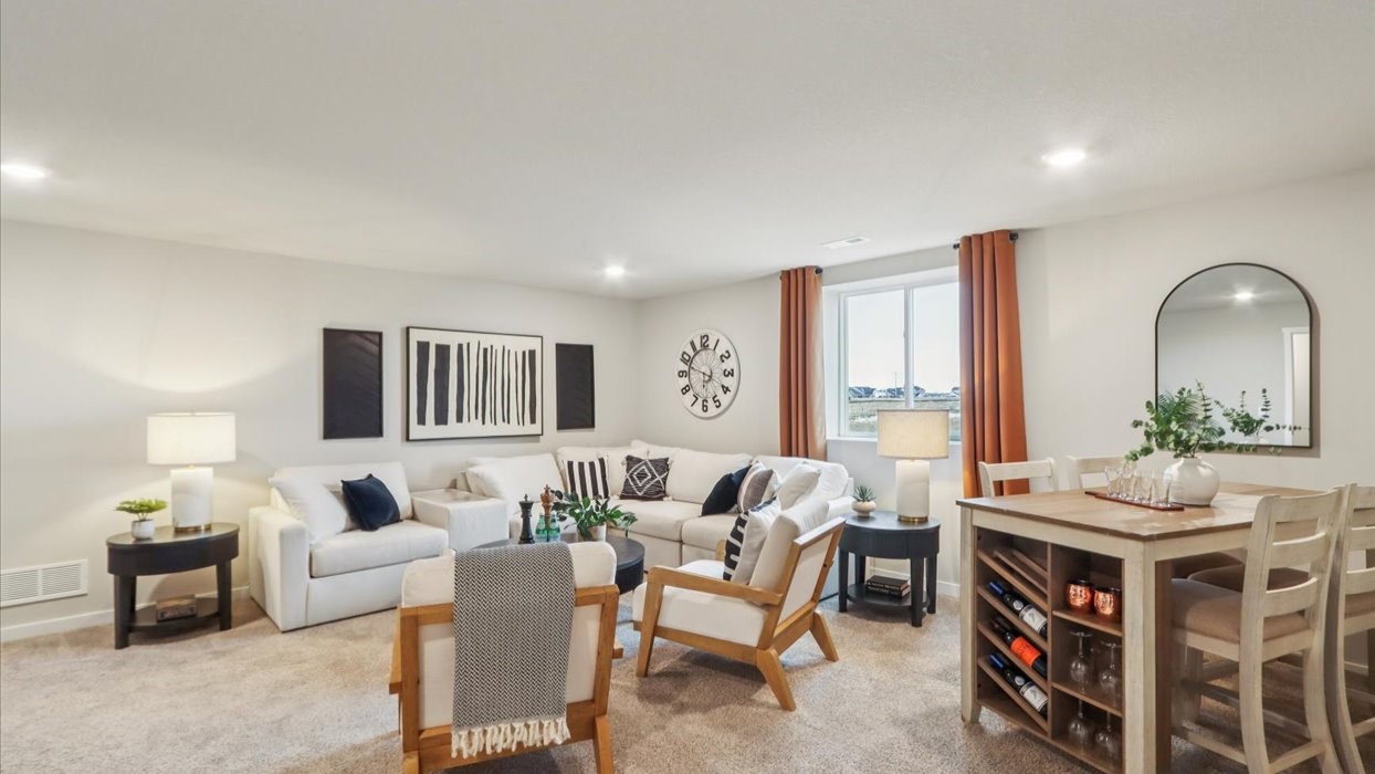 2790 Cecelia Drive Hiawatha IA 52233