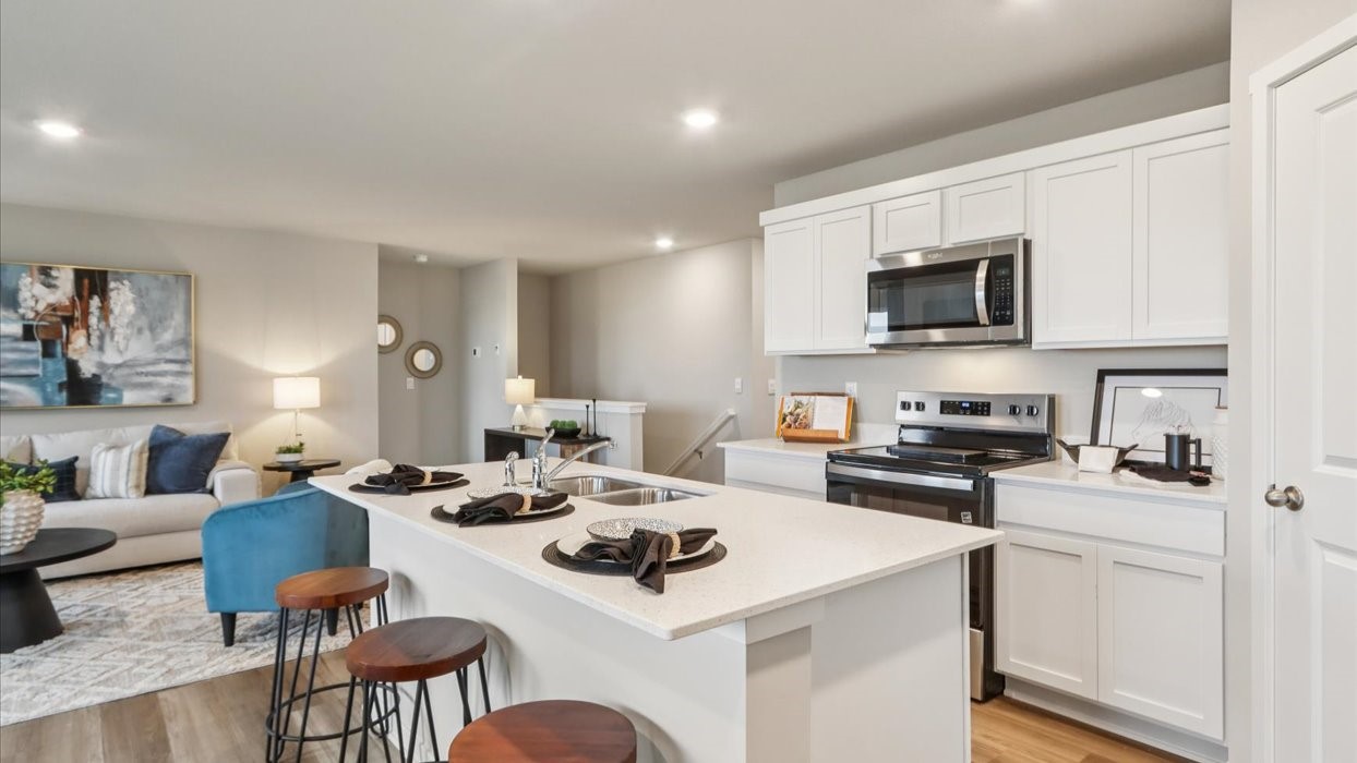 2790 Cecelia Drive Hiawatha IA 52233