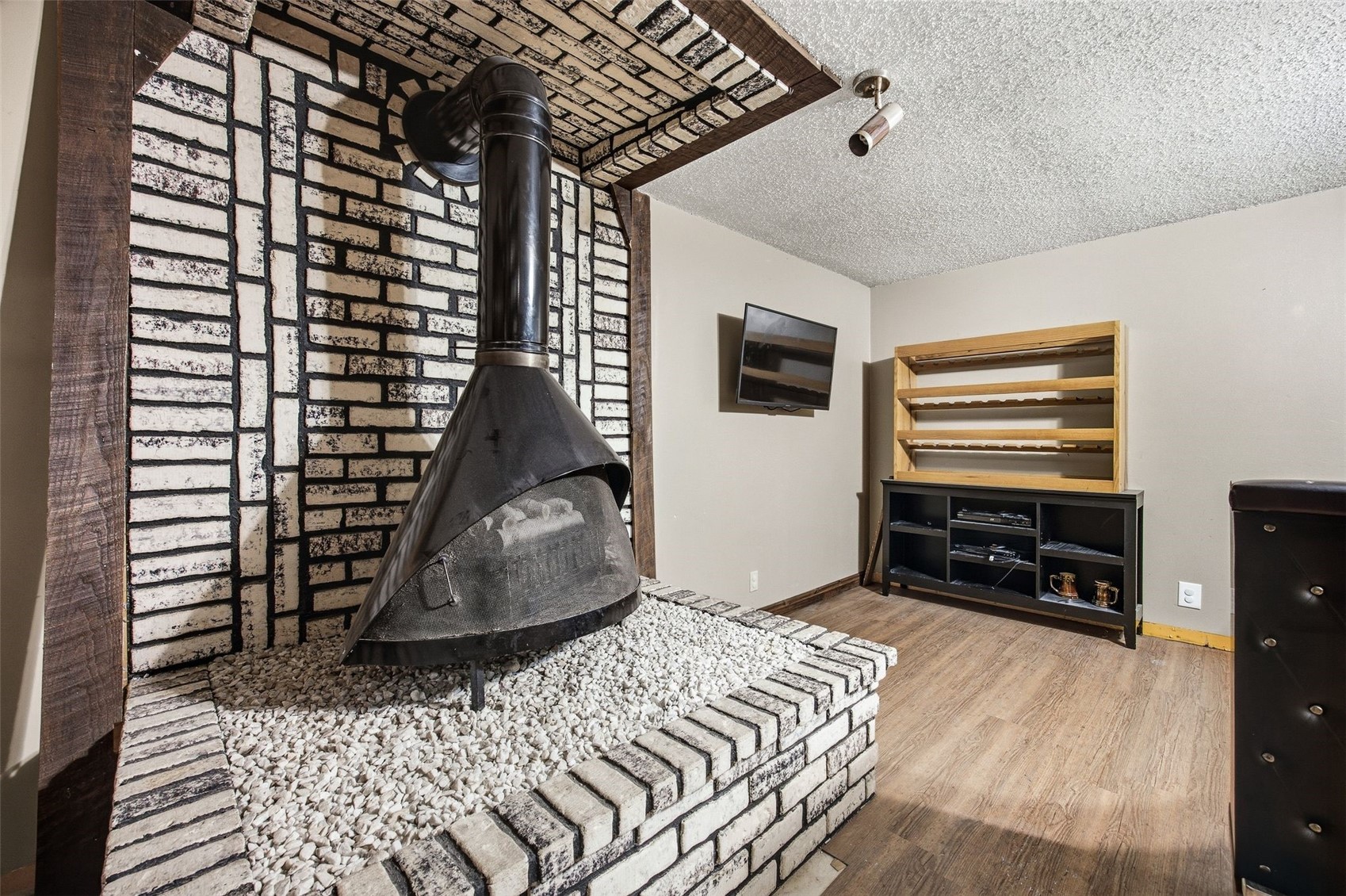 404 A Avenue Atkins IA 52206