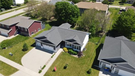 572 Fawn Avenue Tiffin IA 52340