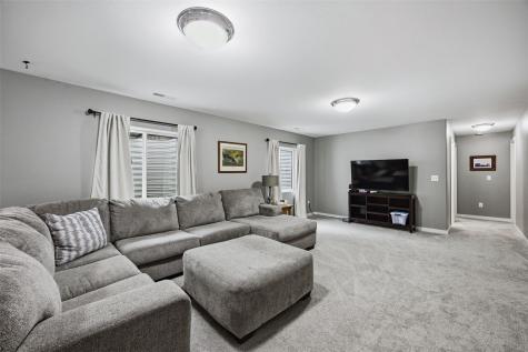 572 Fawn Avenue Tiffin IA 52340