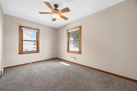 212 22nd Street NW Cedar Rapids IA 52405