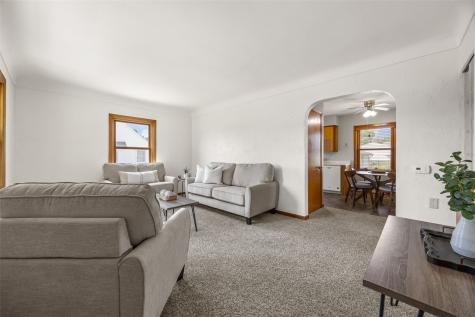 212 22nd Street NW Cedar Rapids IA 52405