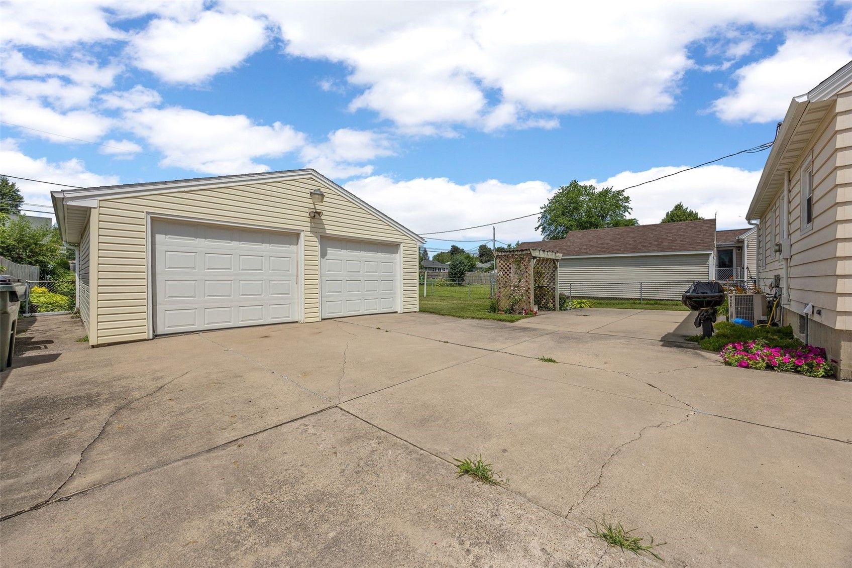 212 22nd Street NW Cedar Rapids IA 52405