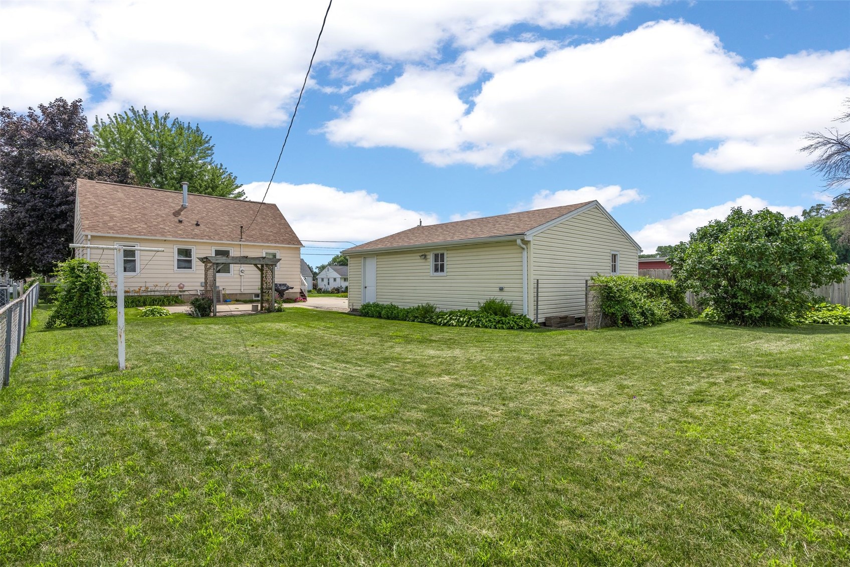 212 22nd Street NW Cedar Rapids IA 52405