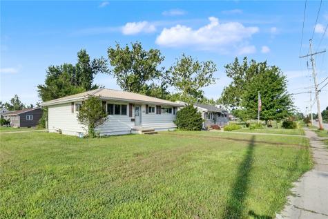 421 Wilson Avenue Drive SW Cedar Rapids IA 52404