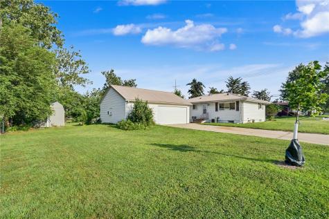 421 Wilson Avenue Drive SW Cedar Rapids IA 52404