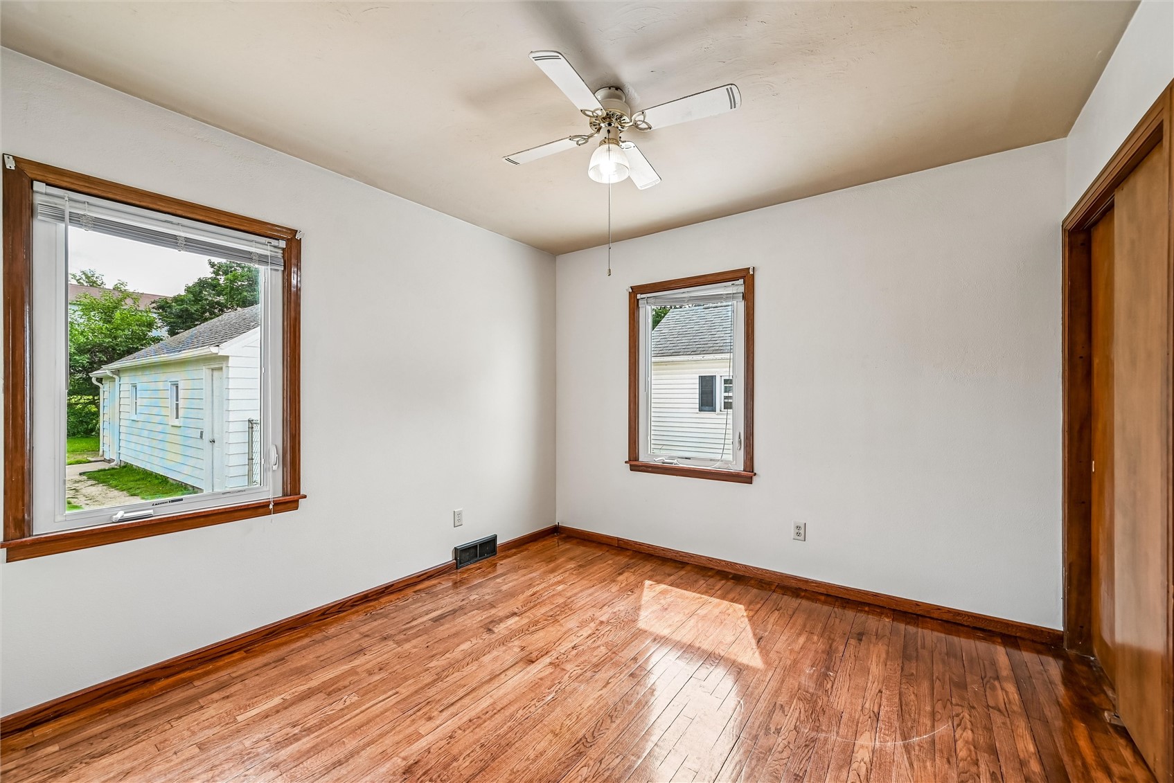 137 19th Avenue SW Cedar Rapids IA 52404
