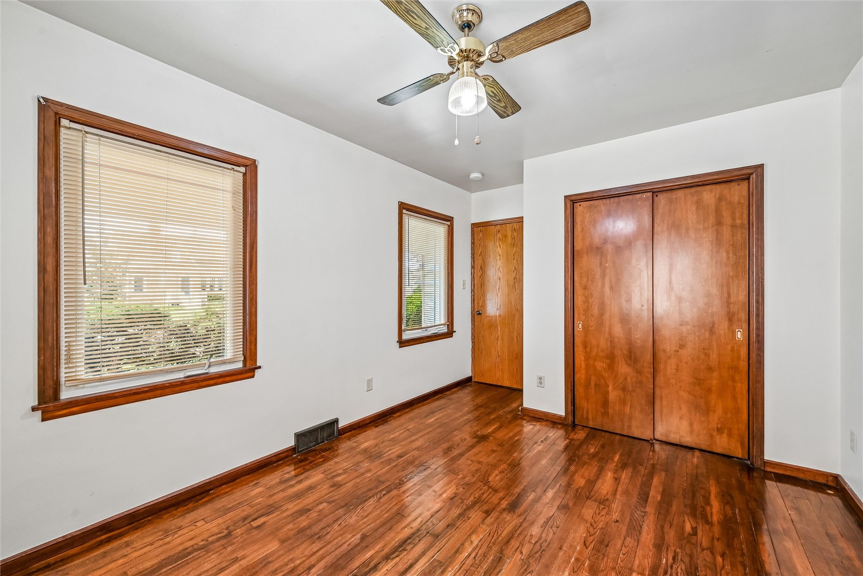 137 19th Avenue SW Cedar Rapids IA 52404