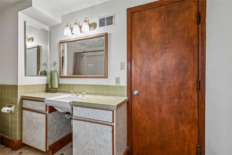 137 19th Avenue SW Cedar Rapids IA 52404
